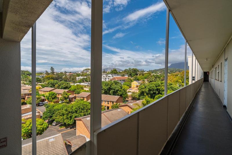 2 Bedroom Property for Sale in Kenilworth Western Cape